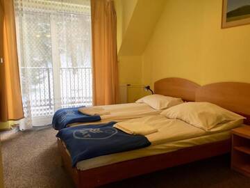 Фото номера Двухместный номер с 2 отдельными кроватями Курортные отели Relax г. Щитна 9
