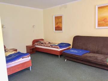 Фото номера Стандартный трехместный номер Курортные отели Relax г. Щитна 5