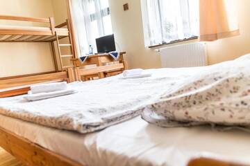 Фото номера Четырехместный номер Фермерские дома Agroturystyka Bobrowniki г. Щитна 7